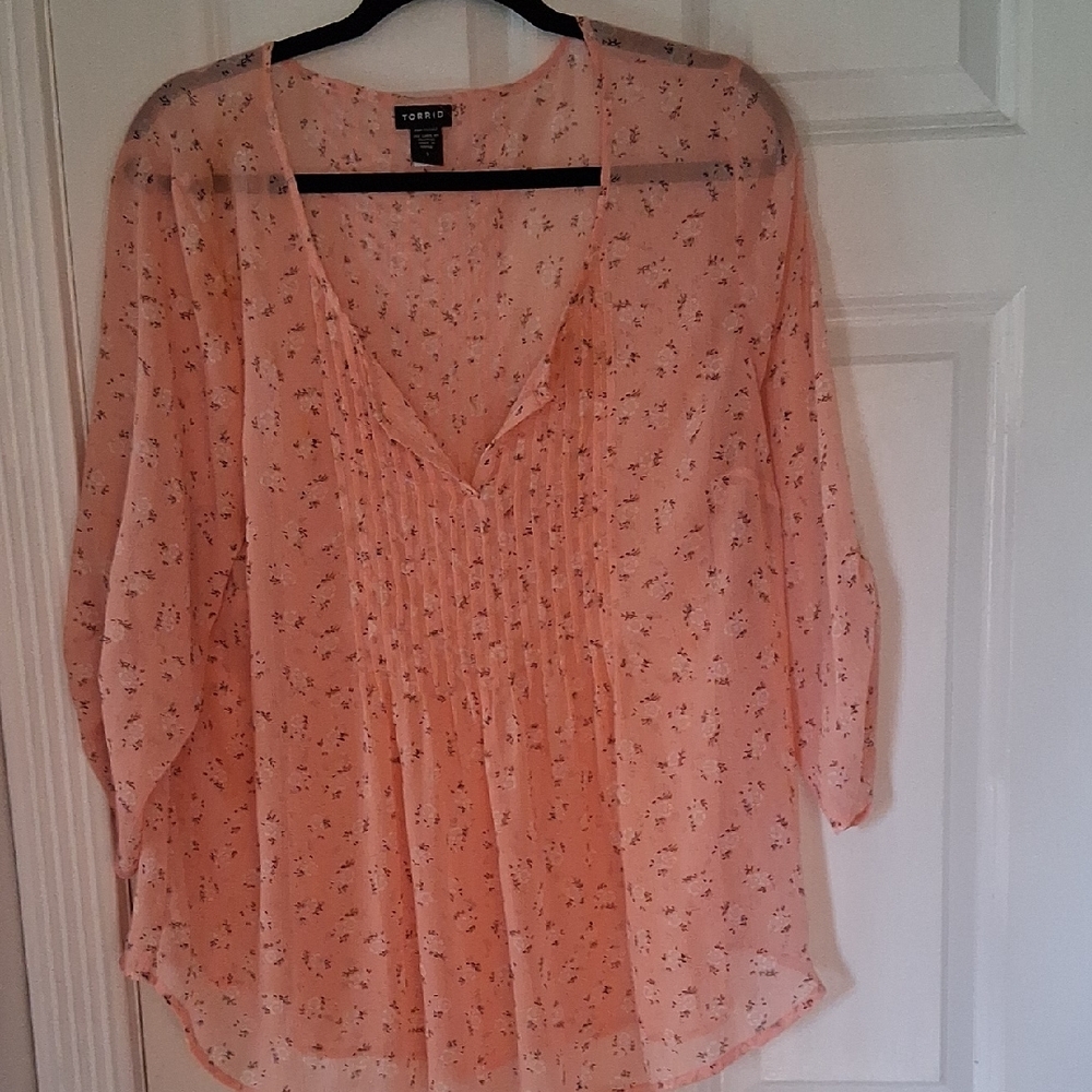 Torrid Peach Floral Pintuck Peasant Blouse